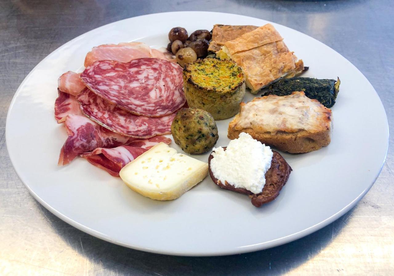Comano  Agriturismo Casa Turchetti מראה חיצוני תמונה